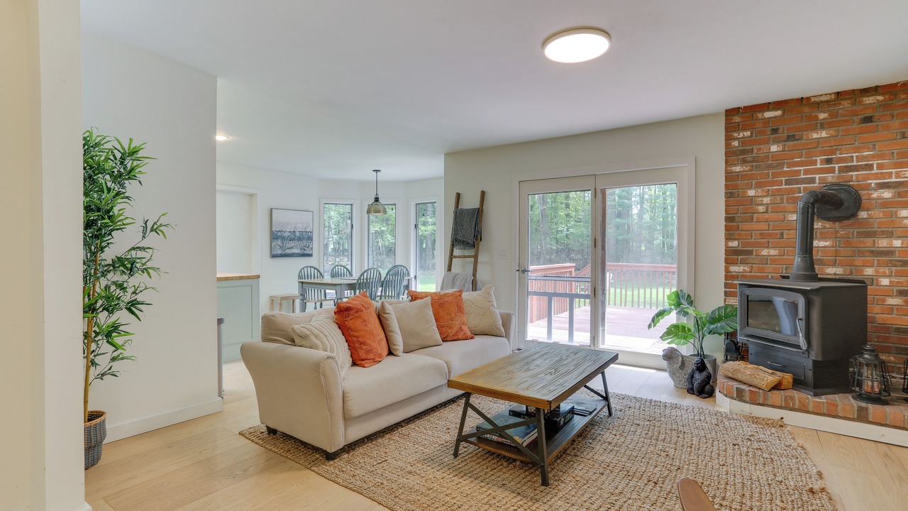 Photo of Bedroom in Swan Lake