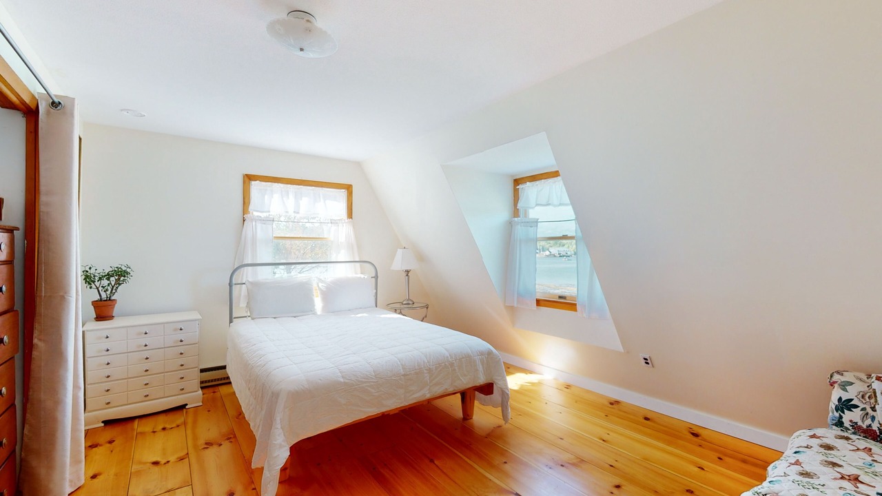 Photo of Bedroom in Tenants Harbor
