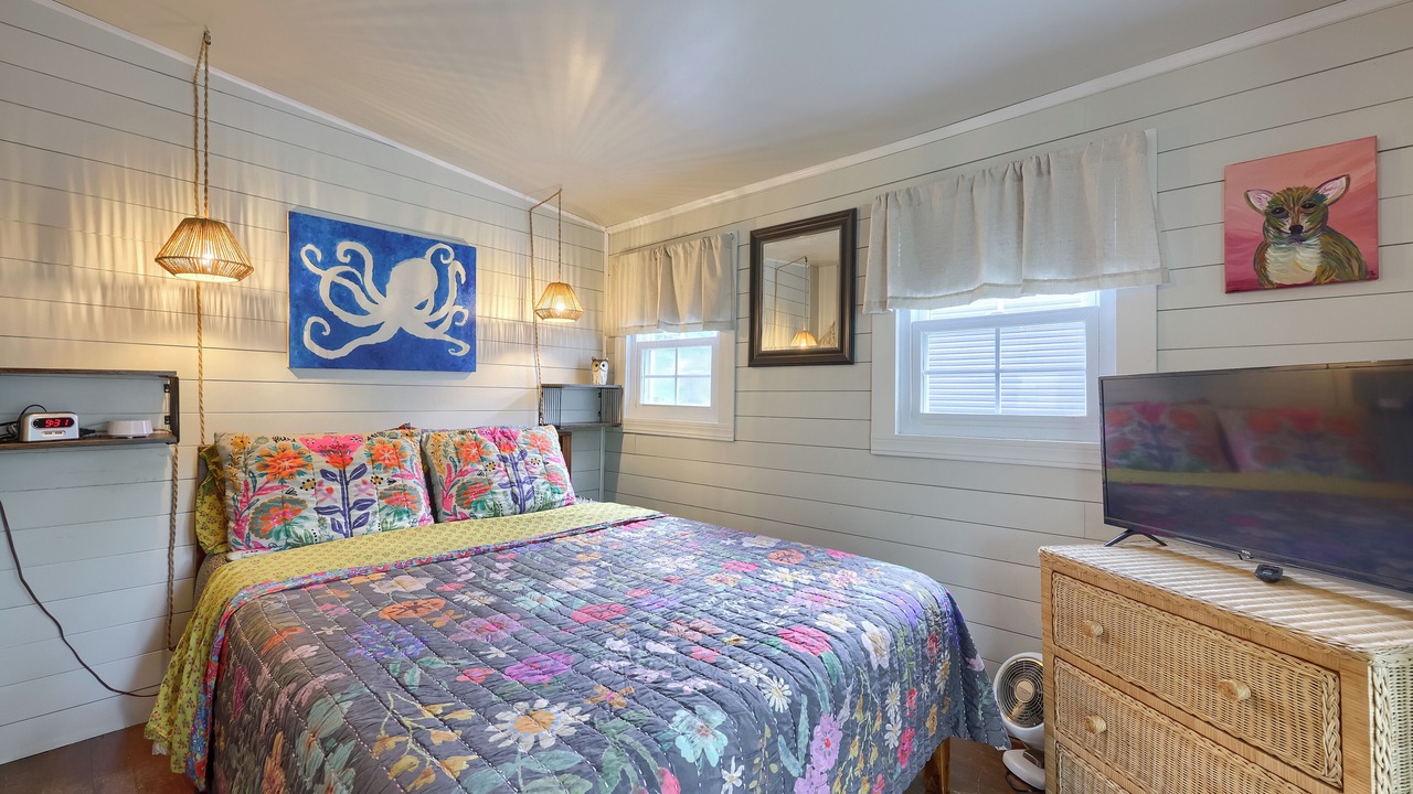 Photo of Bedroom in Moon Lake Cottages