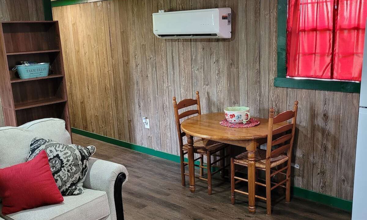 Photo of Livingroom in Nelsonville