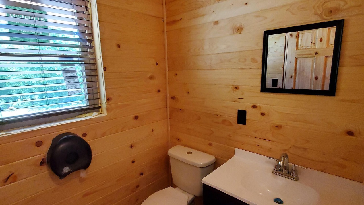 Photo of Bathroom in Gaines