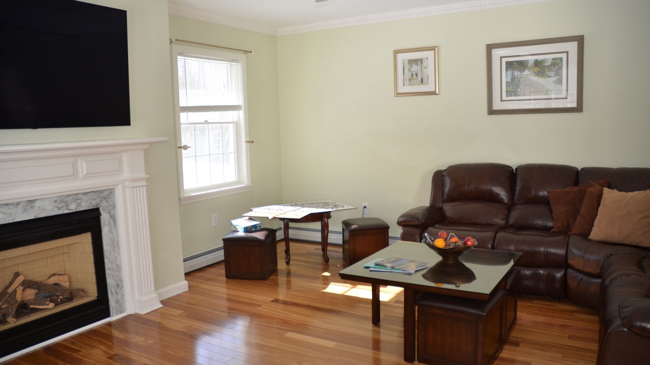 Photo of Livingroom in Clarendon