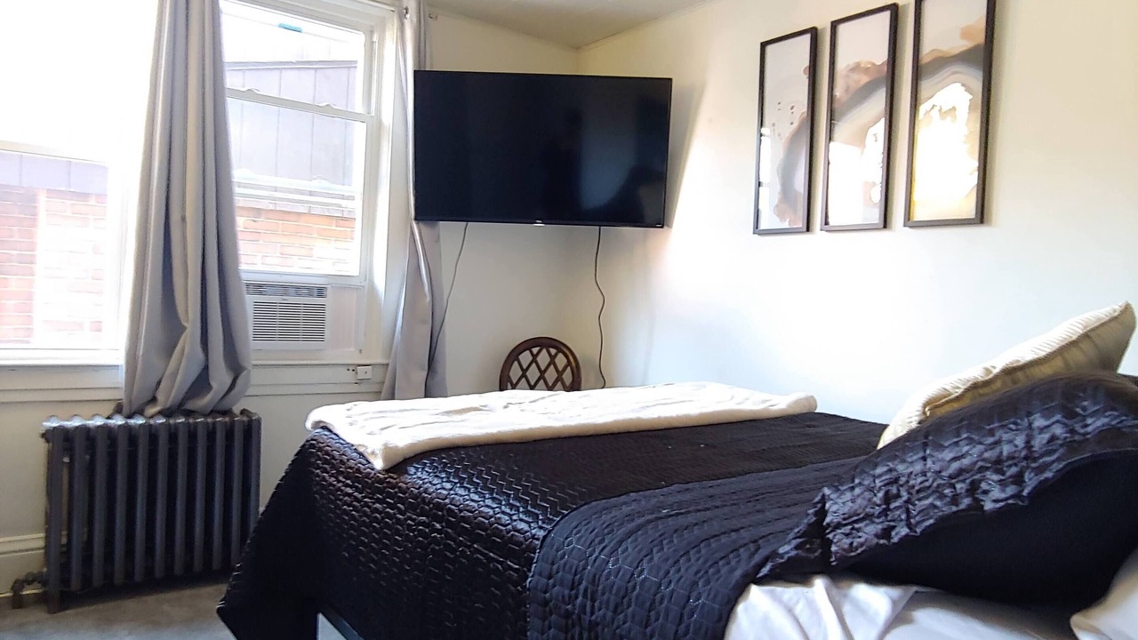 Photo of Bedroom in Midland
