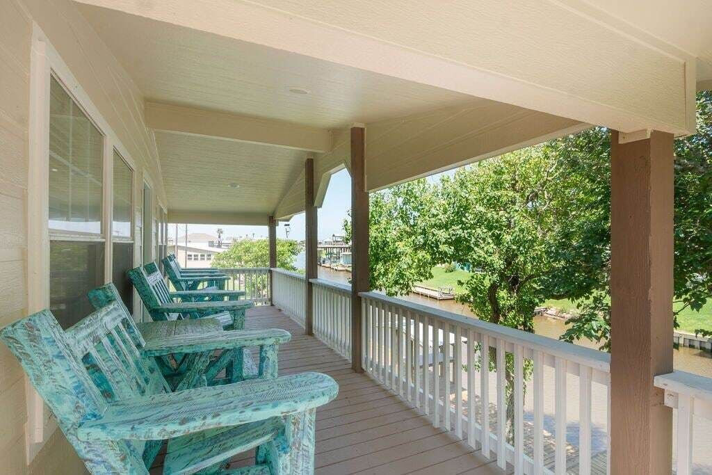 Photo of Patio Balcony in Cedar Lane