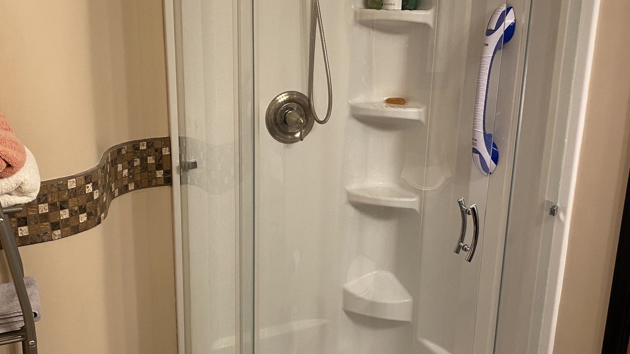 Photo of Bathroom in McGaheysville