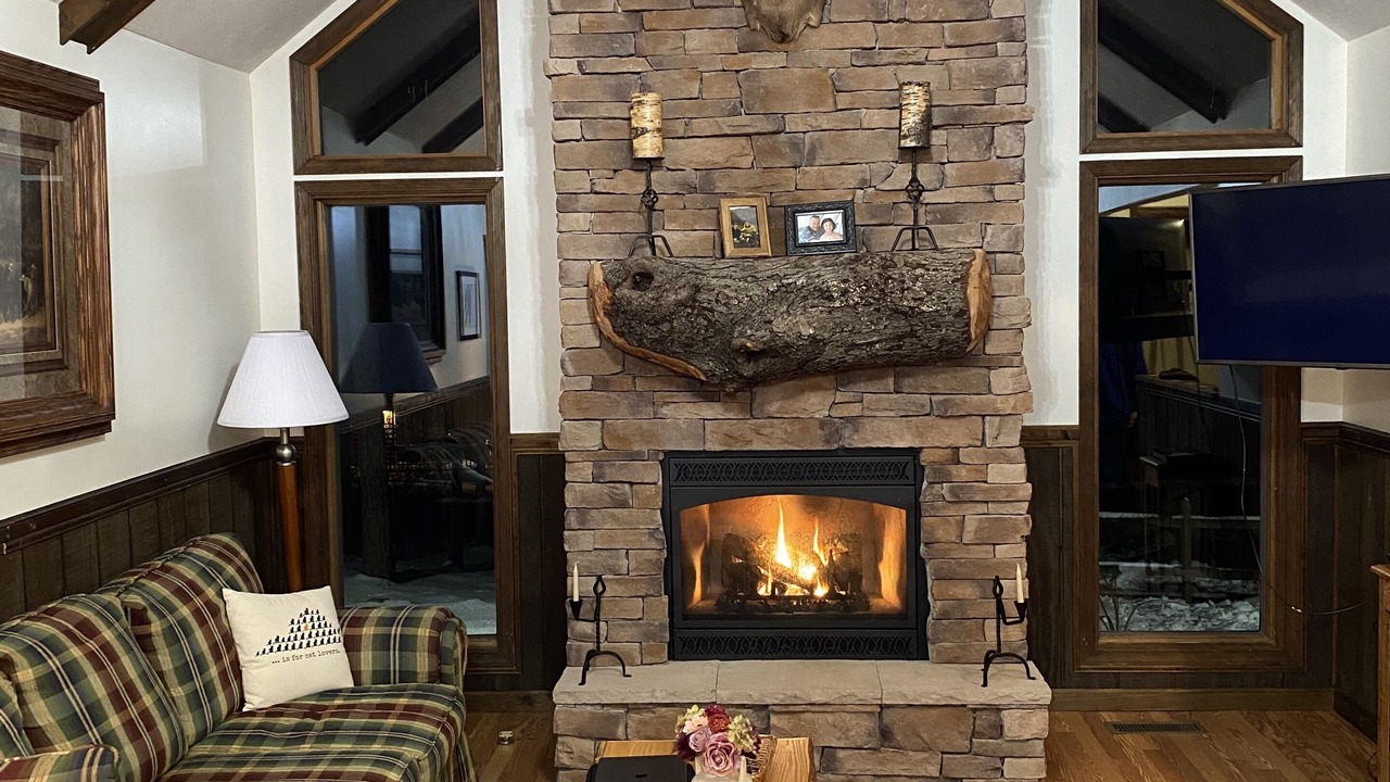 Photo of Livingroom in McGaheysville