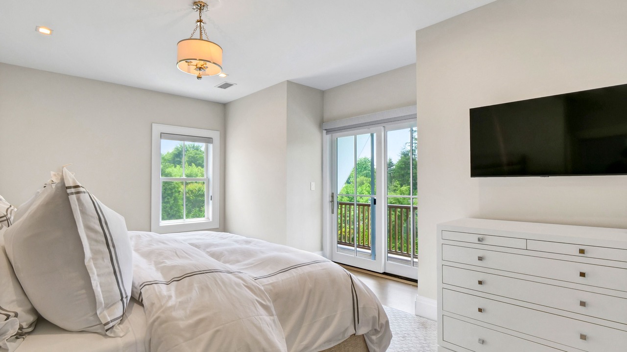 Photo of Bedroom in Village of Southampton