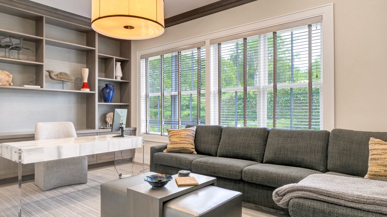 Photo of Livingroom in Village of Southampton