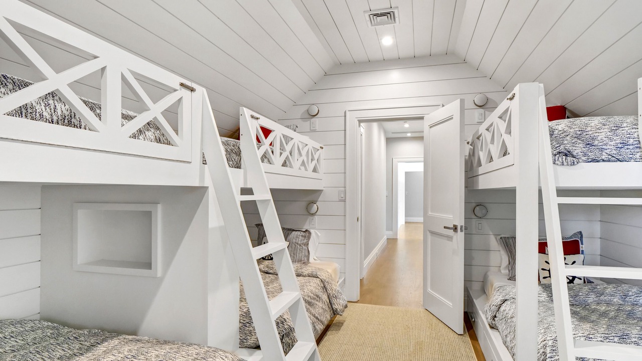 Photo of Bedroom in Village of Southampton