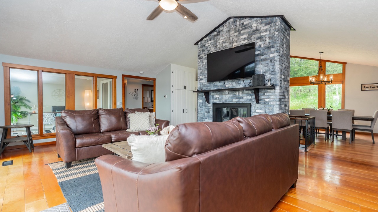 Photo of Livingroom in Canandaigua