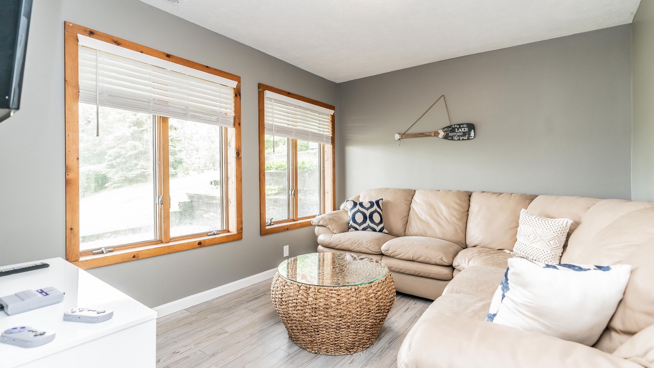 Photo of Livingroom in Canandaigua
