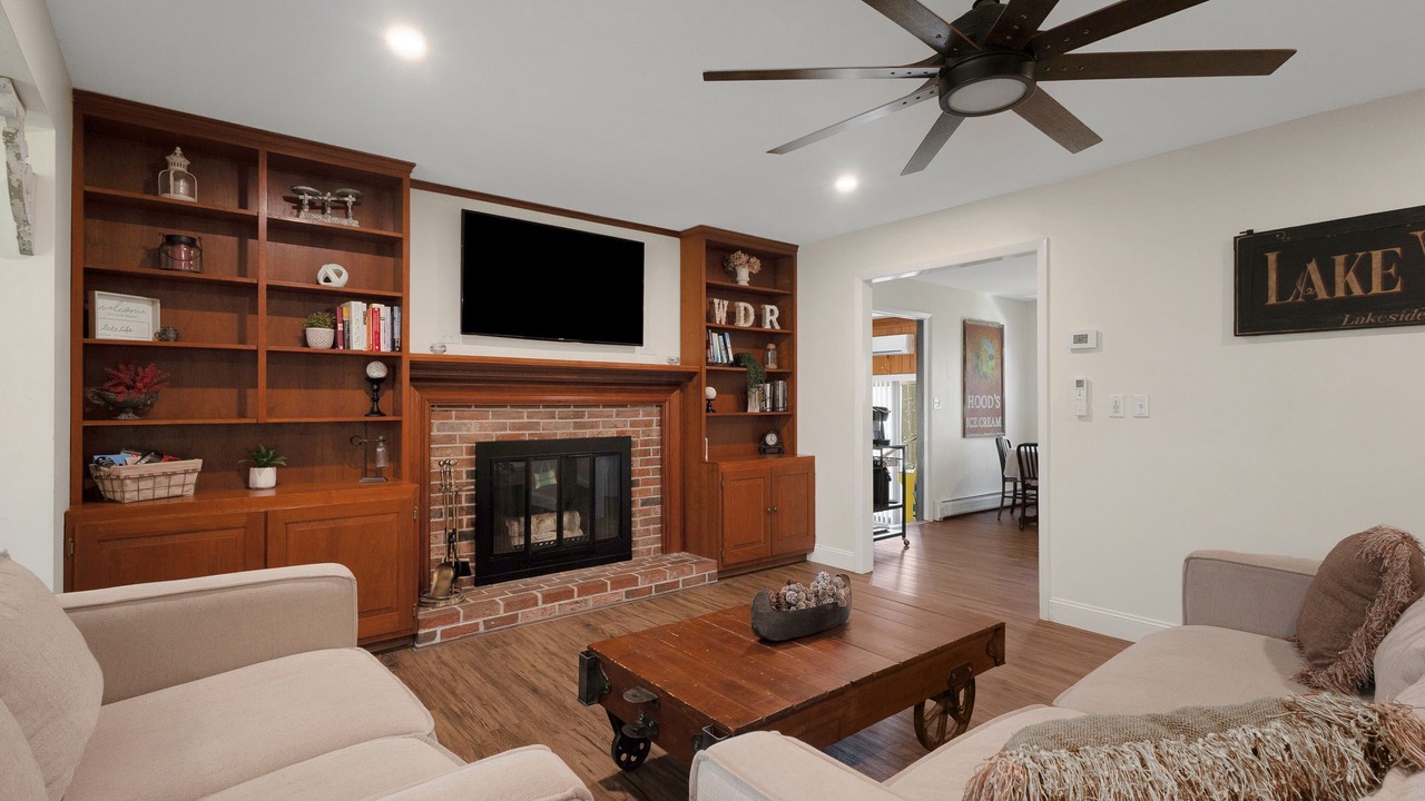 Photo of Livingroom in Melvin Village