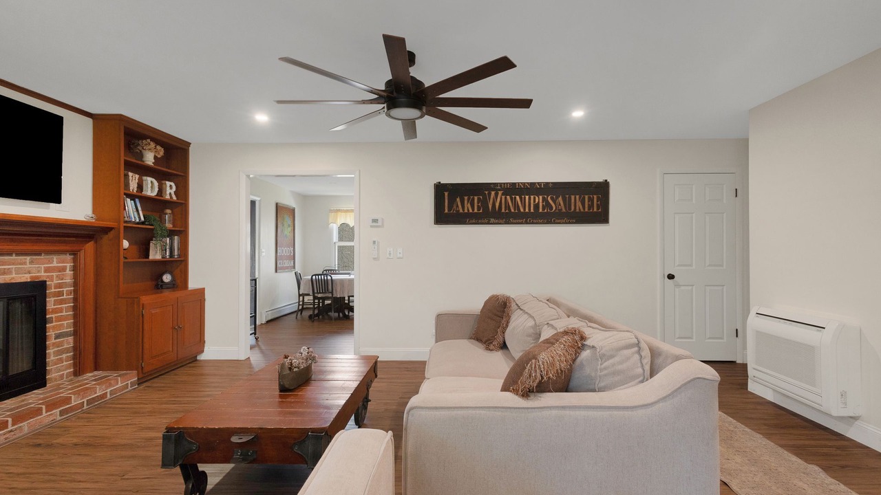 Photo of Livingroom in Melvin Village