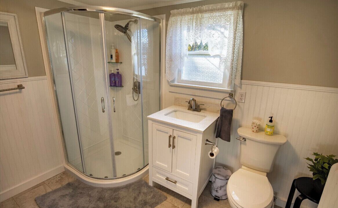 Photo of Bathroom in Bellepoint
