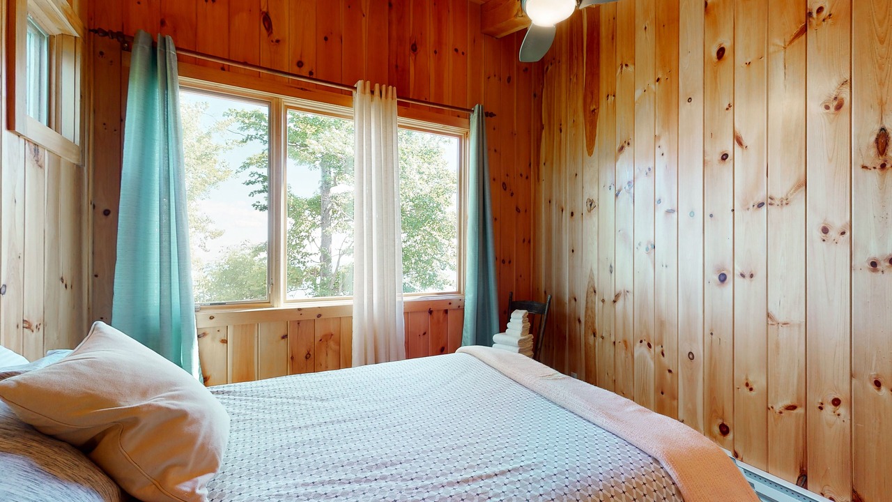 Photo of Bedroom in North Hero