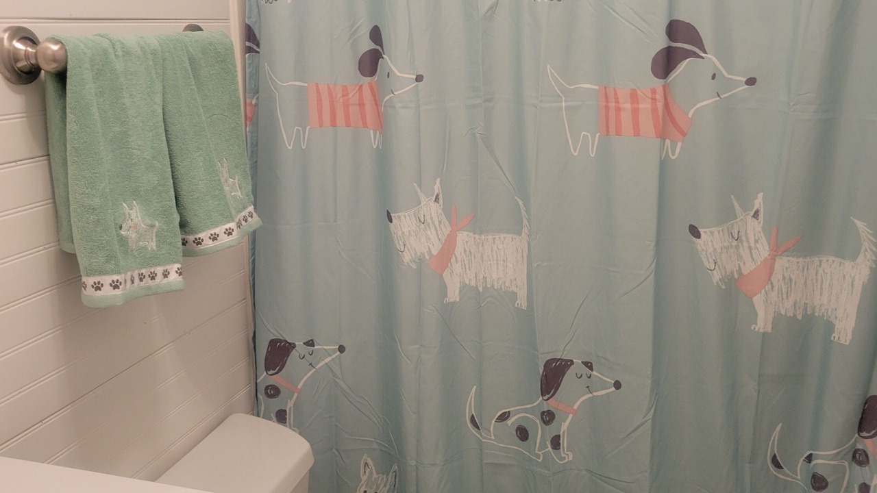 Photo of Bathroom in Putnam Station