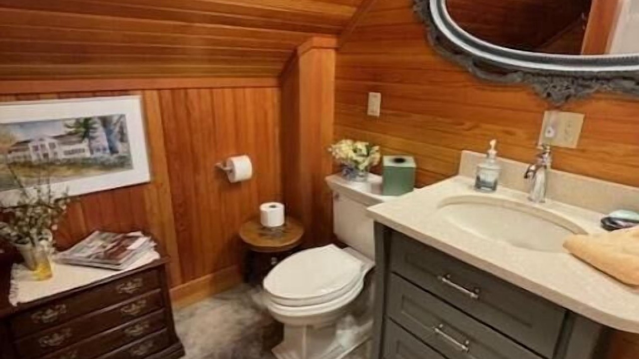 Photo of Bathroom in Elizabethtown