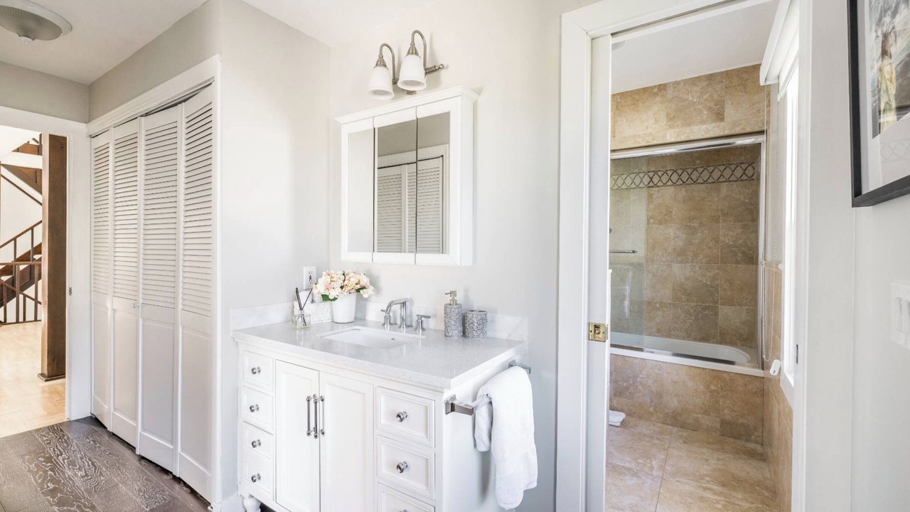 Photo of Bathroom in Shinnecock Hills
