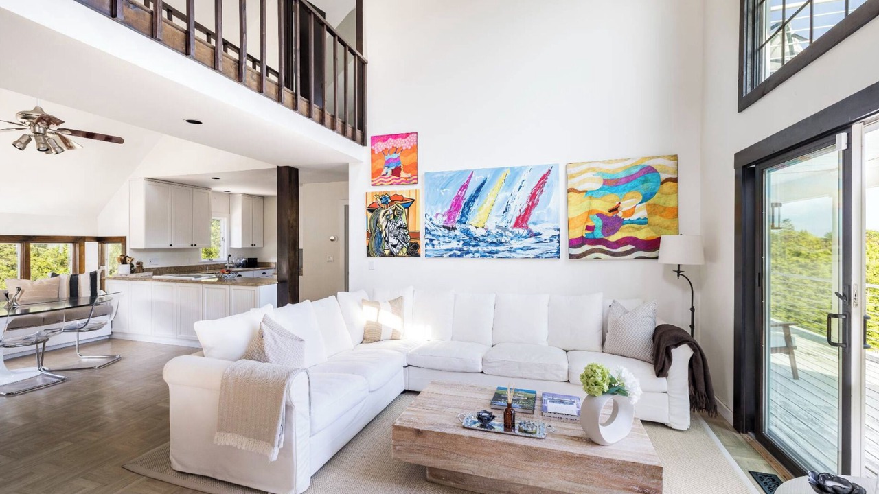 Photo of Livingroom in Shinnecock Hills