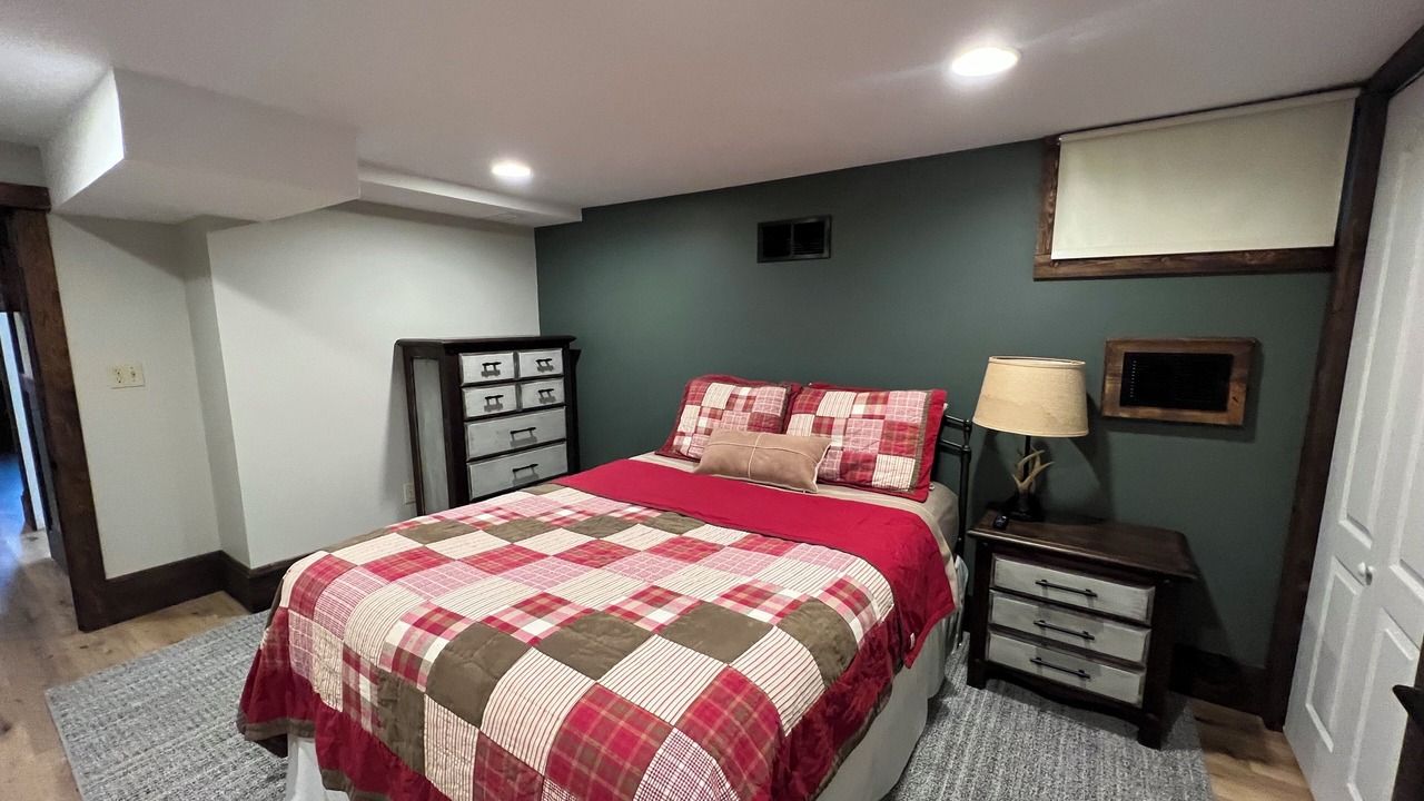 Photo of Bedroom in Lake George