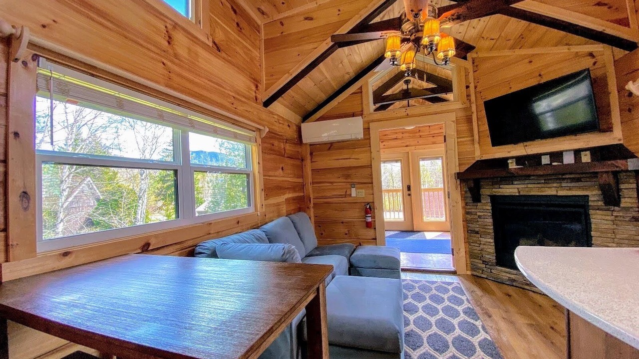 Photo of Livingroom in Twin Mountain
