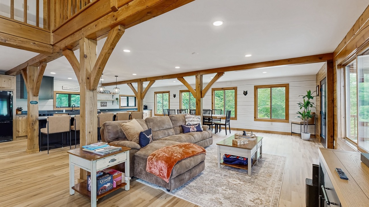 Photo of Livingroom in Silver Lake
