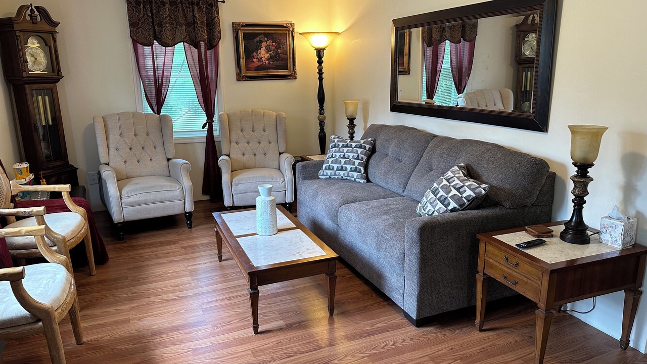 Photo of Livingroom in Freehold