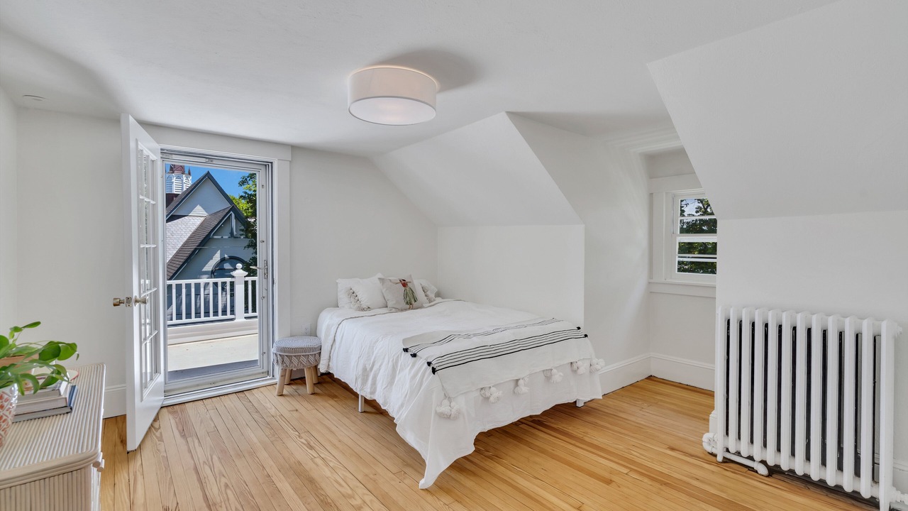 Photo of Bedroom in Spring Lake