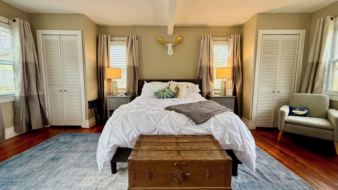 Photo of Bedroom in Dayville