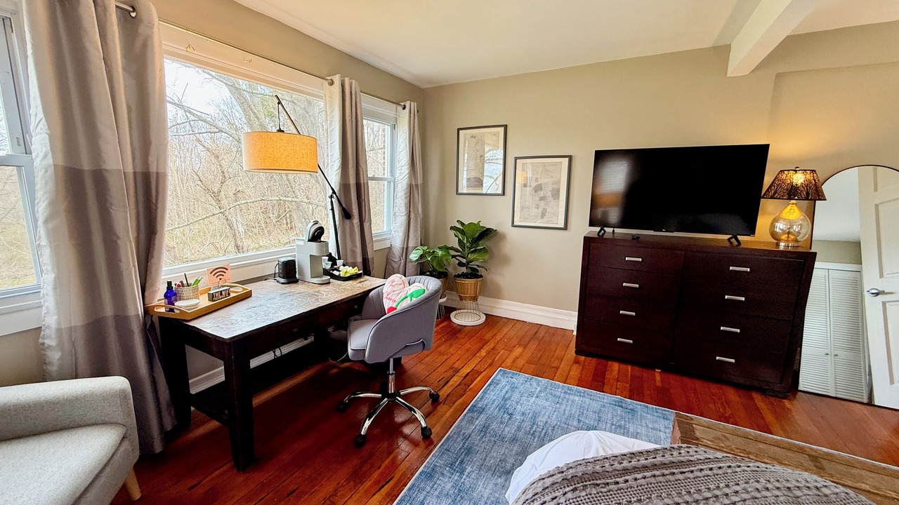 Photo of Bedroom in Dayville