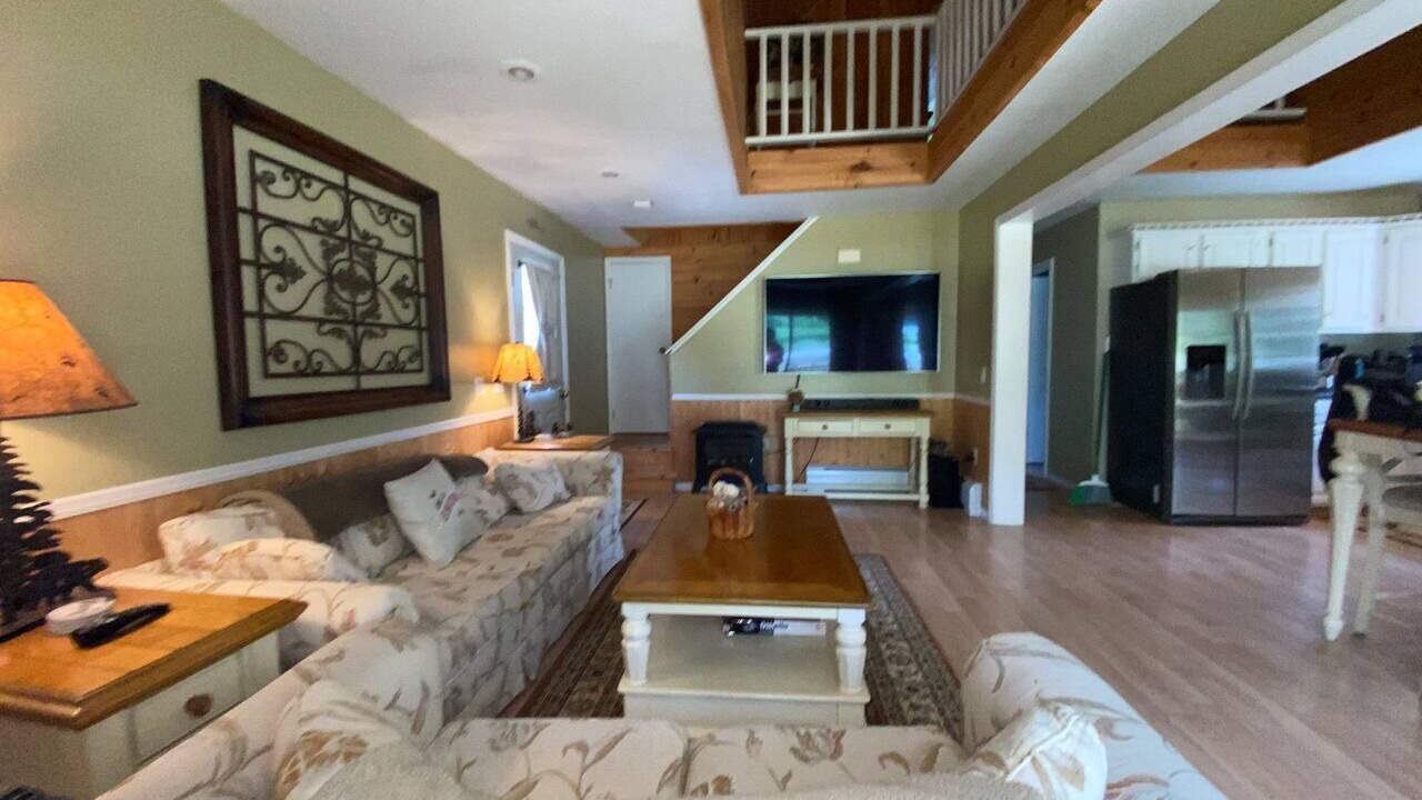 Photo of Livingroom in Johnsburg