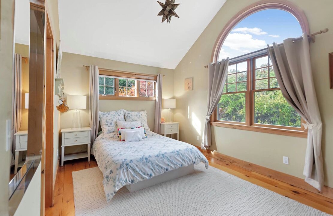 Photo of Bedroom in East Hampton North
