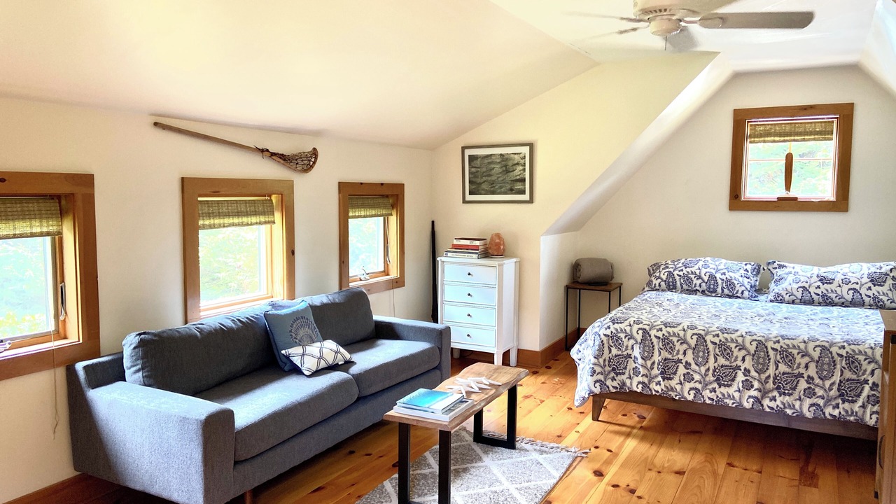 Photo of Livingroom in East Hampton North