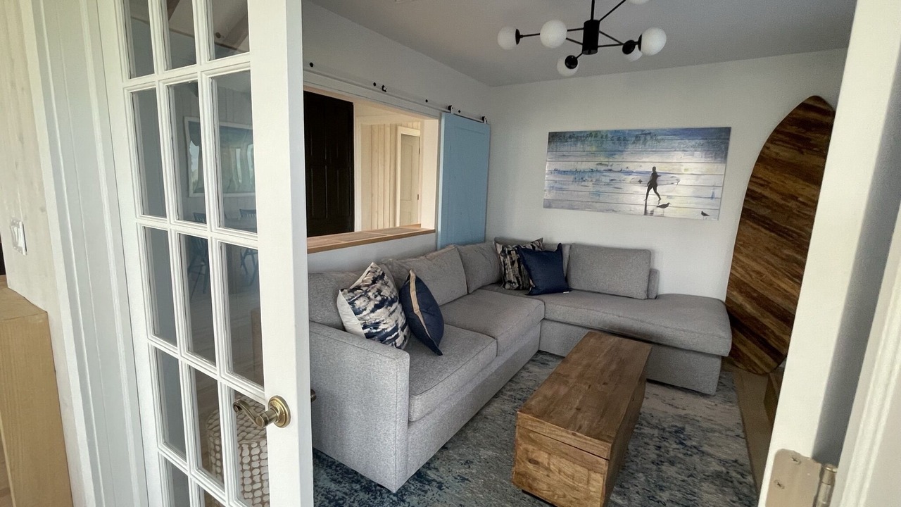 Photo of Livingroom in Ocean Beach