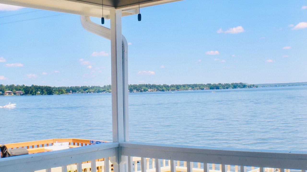 Photo of Patio Balcony in April Sound