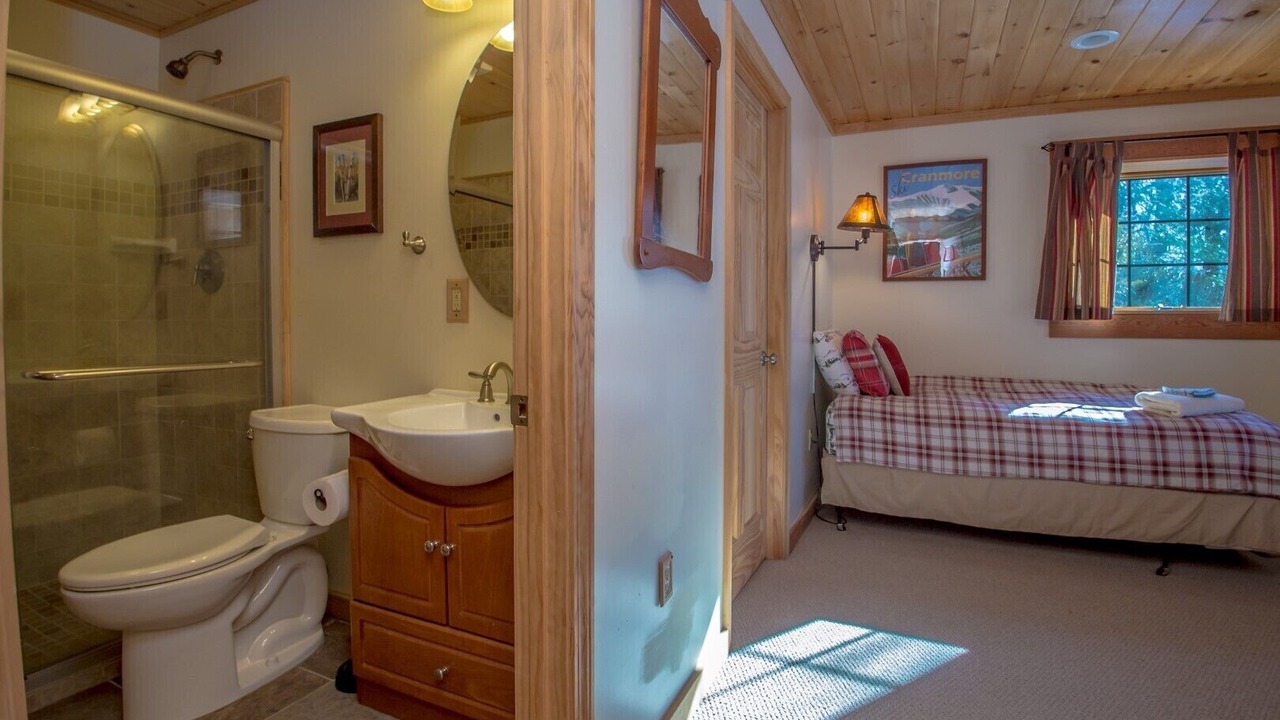 Photo of Bathroom in Intervale