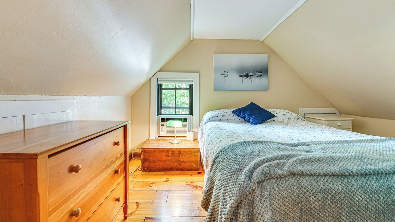 Photo of Bedroom in Boothbay Harbor