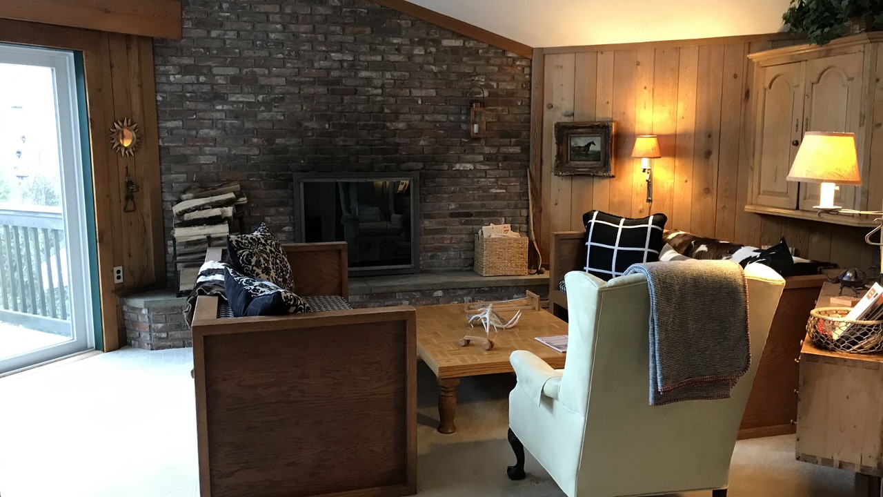 Photo of Livingroom in Bromley Mountain