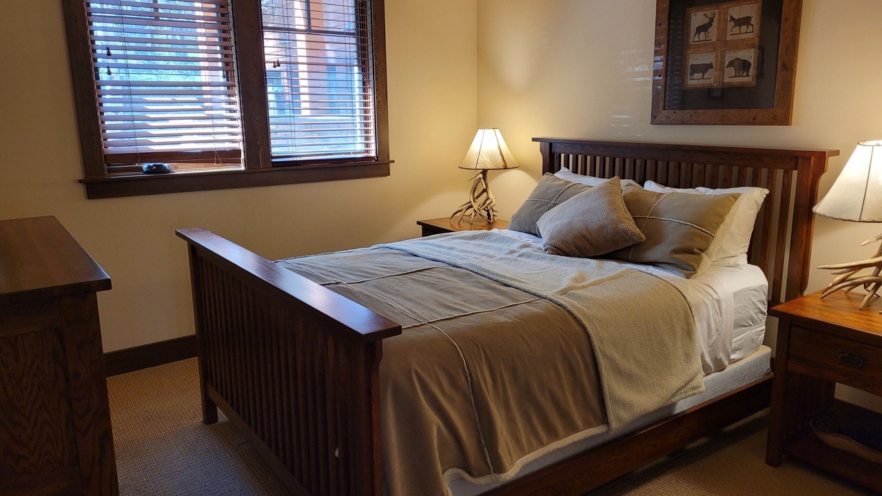 Photo of Bedroom in Mazama