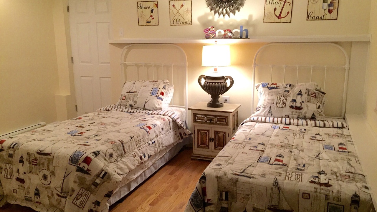 Photo of Bedroom in Wainscott Woods