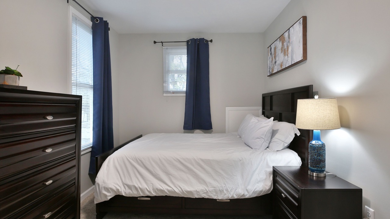 Photo of Bedroom in Old North Columbus