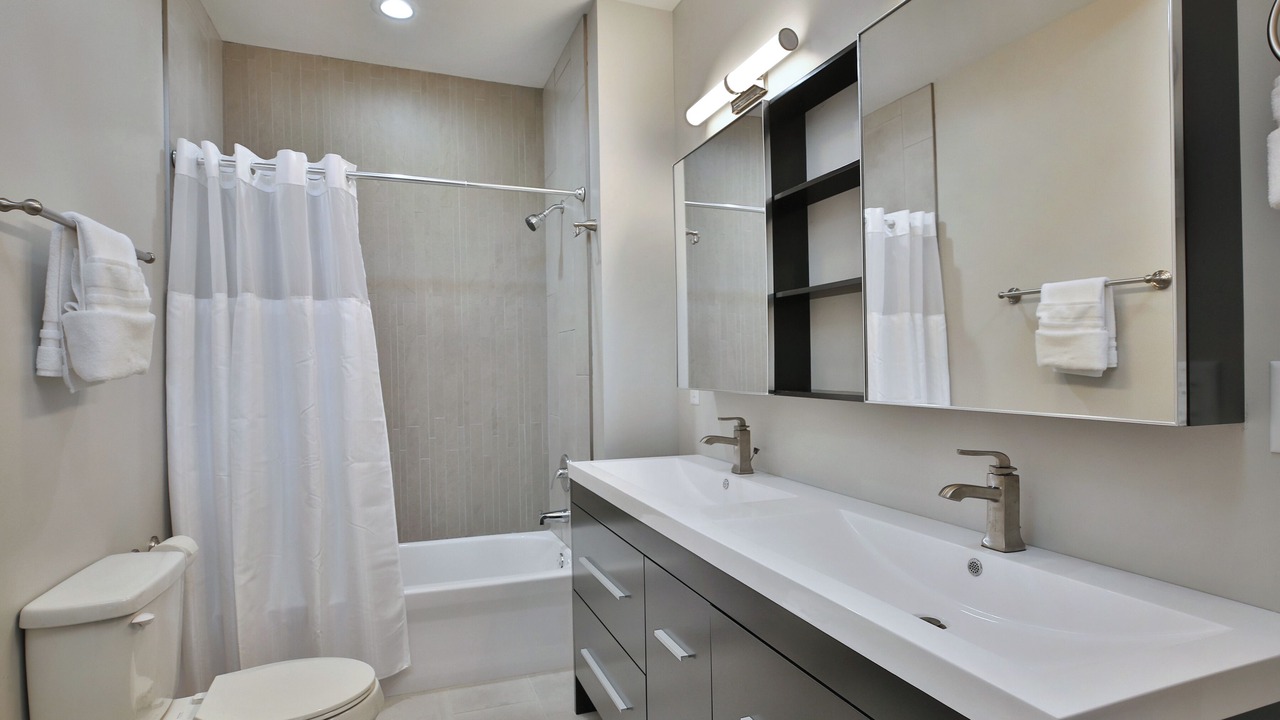 Photo of Bathroom in Old North Columbus