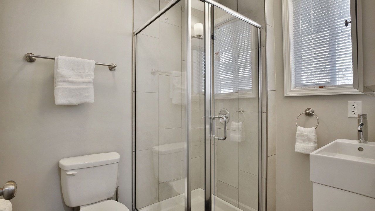 Photo of Bathroom in Old North Columbus