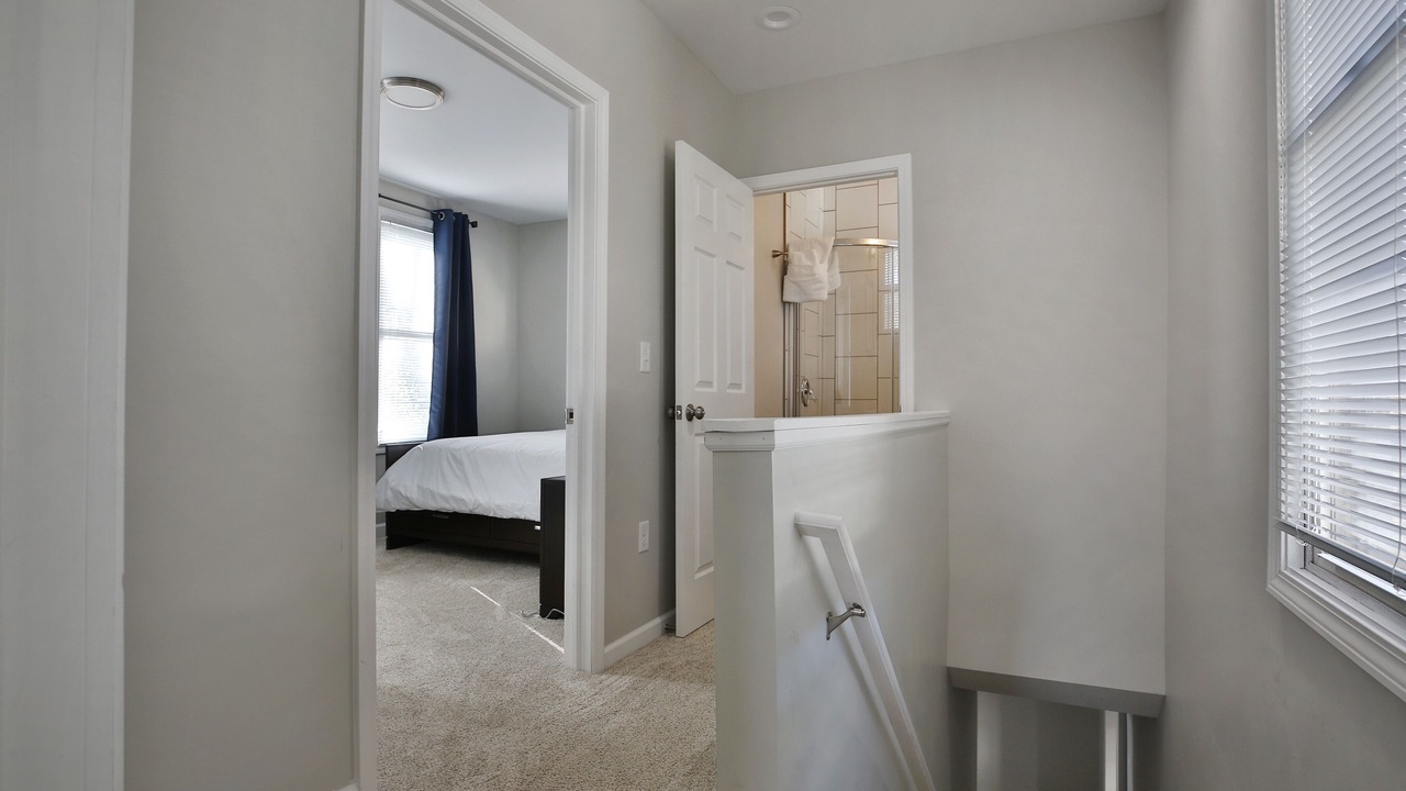 Photo of Bedroom in Old North Columbus