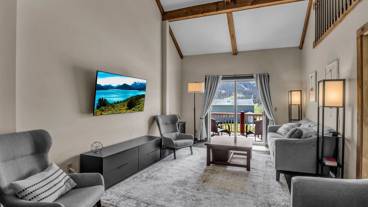 Photo of Livingroom in Ellicottville