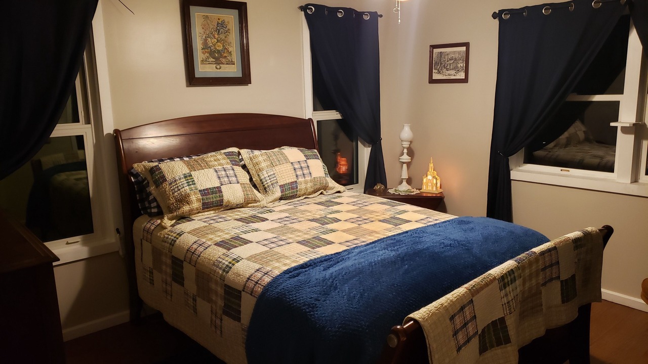 Photo of Bedroom in Findley Lake