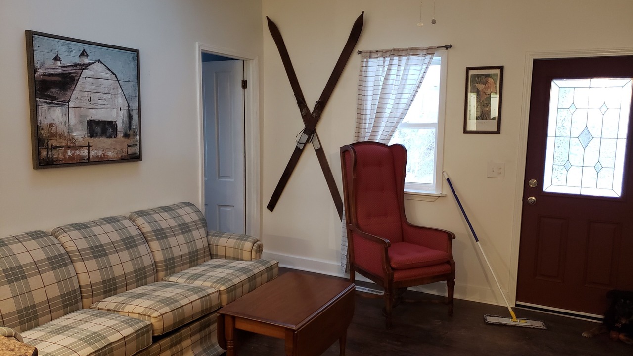 Photo of Livingroom in Findley Lake