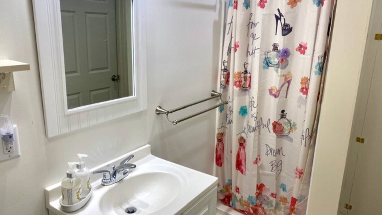 Photo of Bathroom in Williamstown