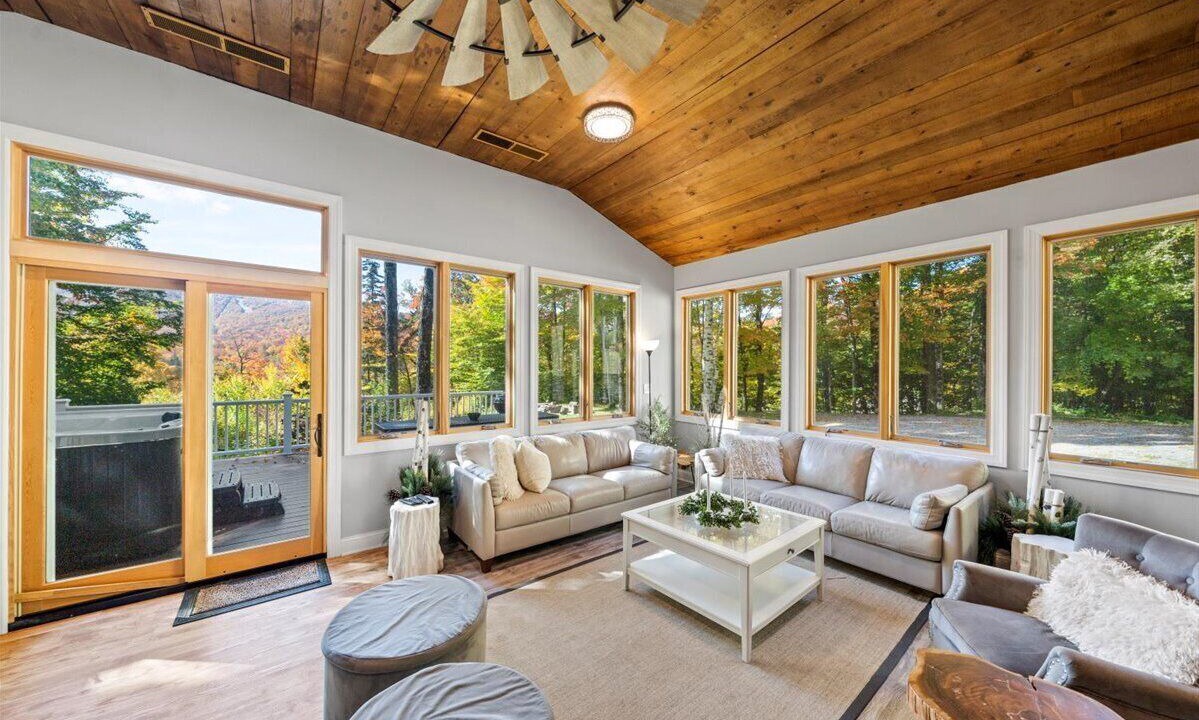 Photo of Livingroom in Stratton Mountain