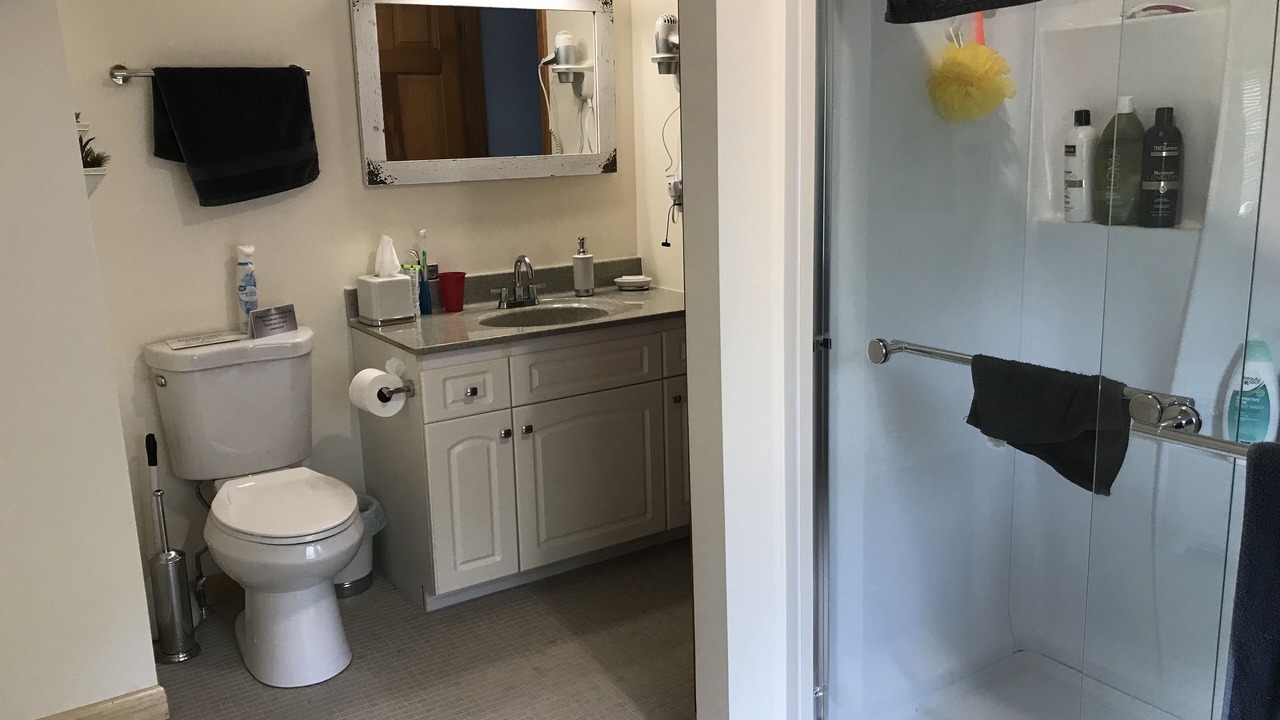 Photo of Bathroom in Newport Center